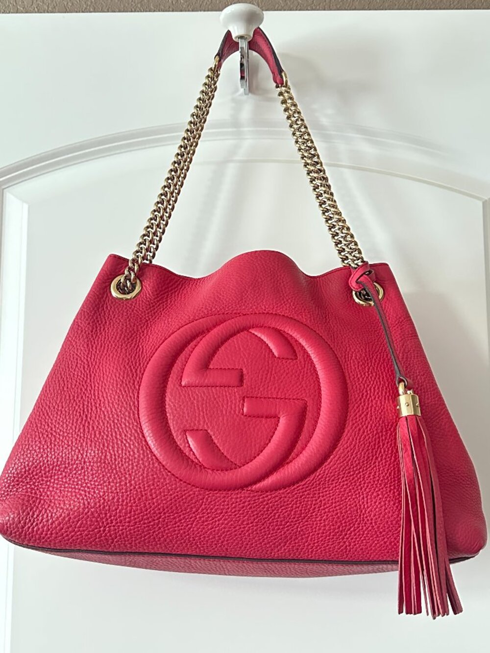 Dark pink Gucci SoHo Chain Tassel Bag in great condition. Hard to find color!